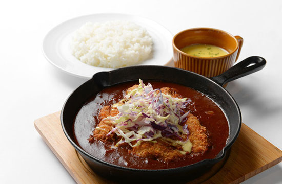 【当館人気No.1】名物チキンカツレツ~デミグラスシチューソース仕立て