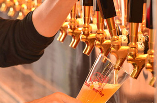 ★自社輸入だからできる 世界の樽生ビール10種類その他ドリンク30種類2時間飲み放題★3500円