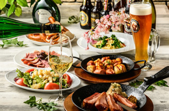 【3月4月歓送迎会オススメ】ドイツビールで乾杯!!2時間飲み放題&ドイツソーセージ「カリーブルスト」や「厚切りベーコンのグリル」等6品付きプラン!!☆2月中にお下見に来られるとお得なサービスが・・・☆