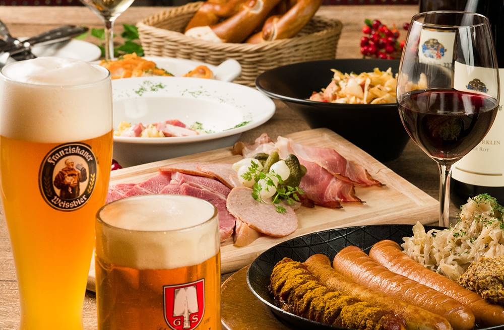 ドイツ樽生ビール2種含む飲み放題付き【ヴァイスコース】定番のドイツ料理など全５品　120分制〈L.O30分前〉
