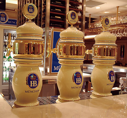 世界一有名なビアホール「ホフブロイハウス」の樽生が飲めるビアレストラン