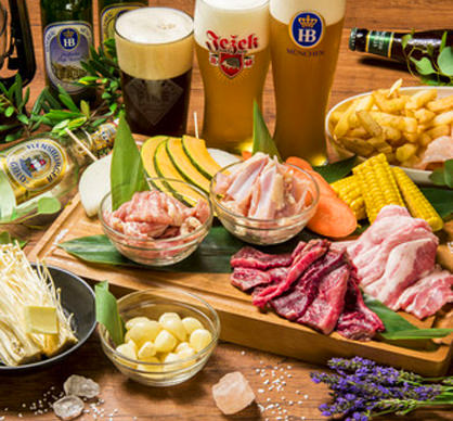 世界各国のビールとおいしい料理をお楽しみください