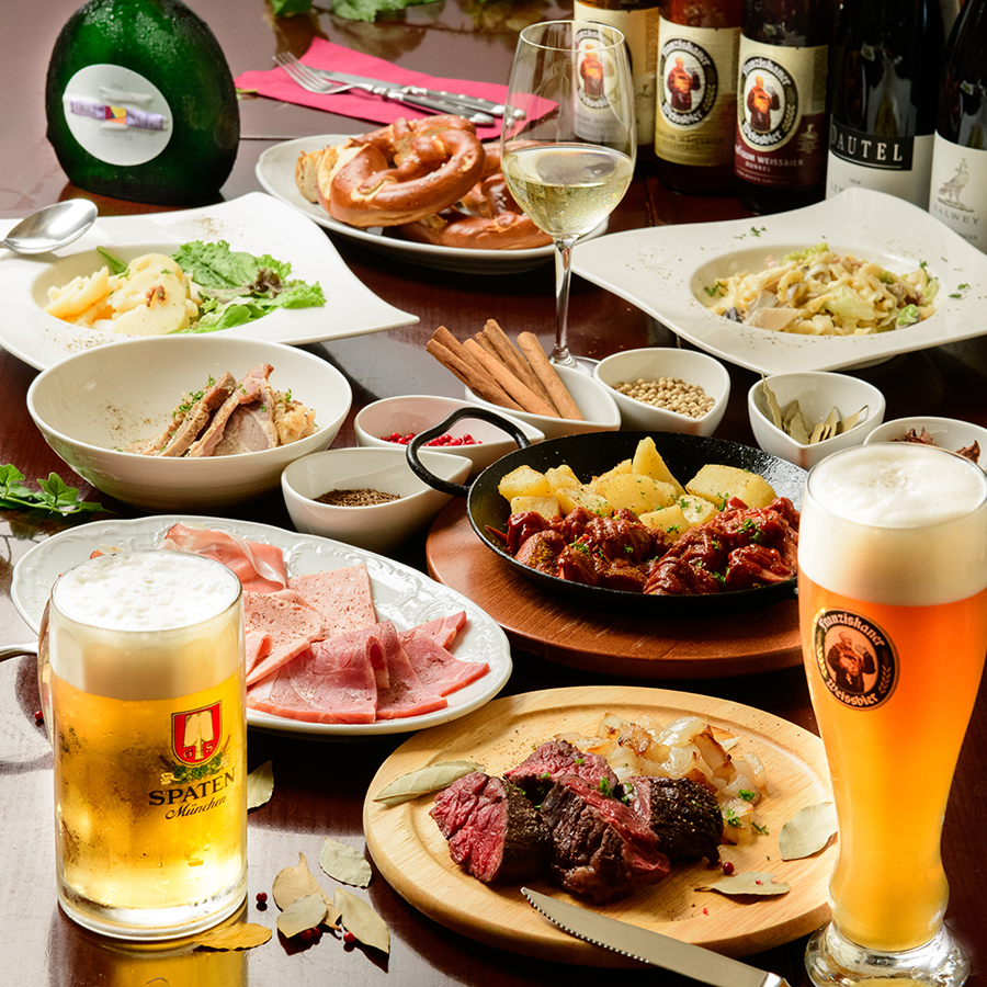 新年会におすすめ「バイエルンコース」ドイツの定番料理に豪華牛ハラミロースト付ボリュームのあるコース!本場カリーヴルスト&ジャーマンポテトに自家製ベーコンのザワークラウト煮込み全7品