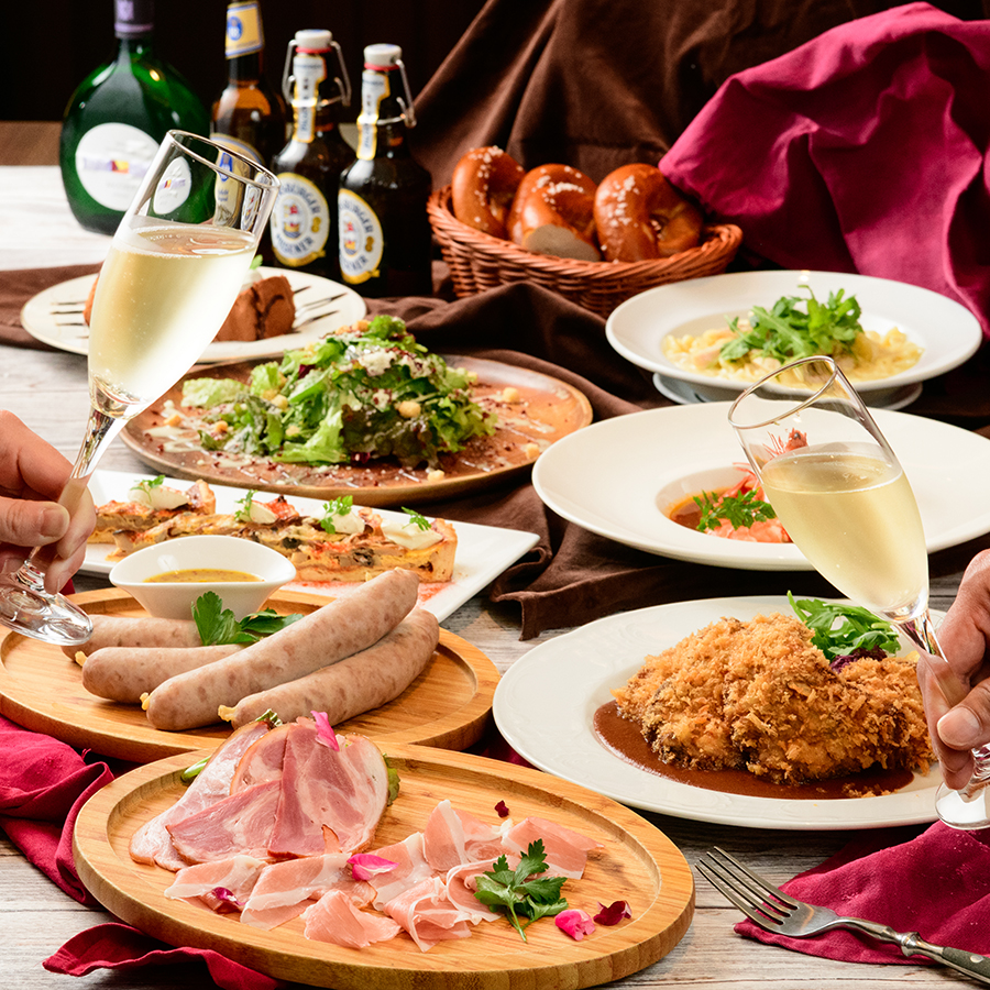 【Xmas2019カイザーコース】12/21~25限定!嬉しい乾杯スパークリング付♪仔牛のシュニッツェル、ボイルソーセージ、ドイツハム盛り合わせとドイツ樽生1種含む50種超飲み放題付コミコミ7000円
