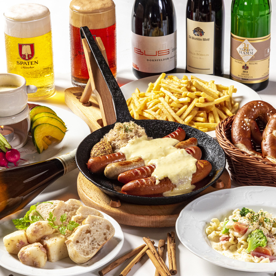 【新年会ラクレットプラン】≪120分飲み放題 ドイツ直送樽生ビール付5500円≫ラクレットチーズソースのバーニャカウダ、さらにソーセージ盛り合わせにもラクレットチーズをかけます!!ラクレットコース♪