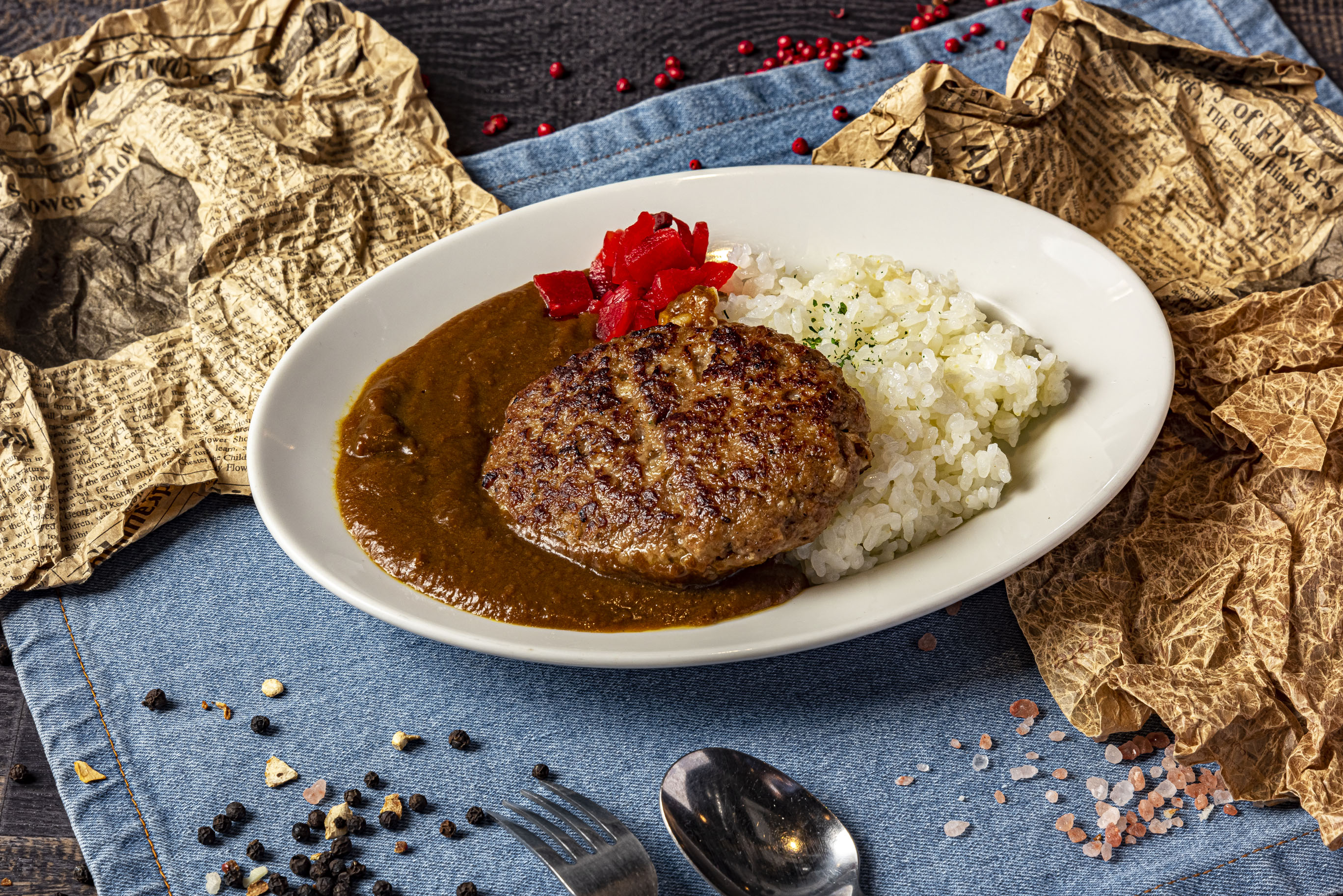 ハンバーグカレー　(サラダ・ドリンク付)