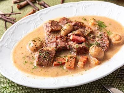 牛肉とベーコンのクリーム煮　～フリカッセ～