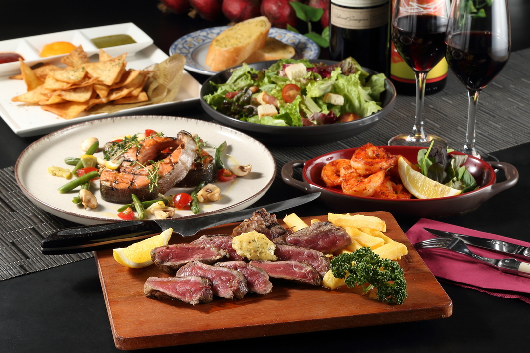 ◆【お得プラン】BBQバルコース『サーロインビステッカやシーフードグリル&海老ガーリックソテー』イタリア旅行に行った気分を味わえるグルメ満喫プラン／海外ワイン7種と樽生ビール含む25種飲み放題付