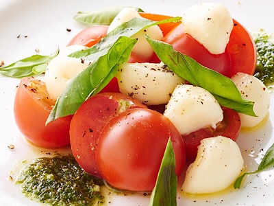 イタリア・カンパーニア州国旗カラー料理 カプレーゼ