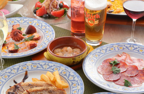 90分の飲み放題付きで、7品目の料理が付いた満足のプラン【飲み放題付きデラックスプラン】