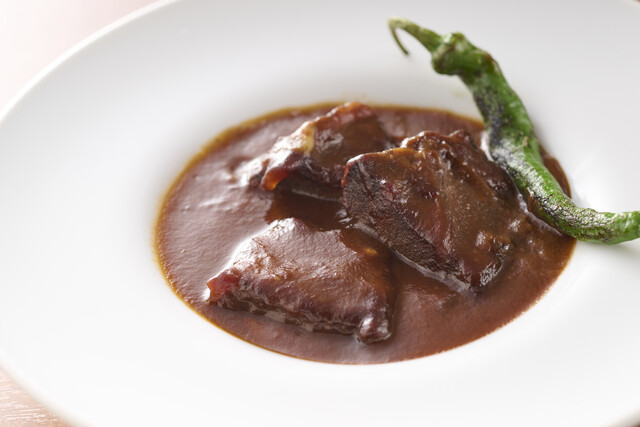  和牛ほほ肉の赤ワイン煮込み