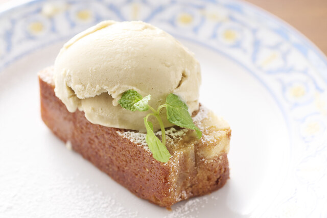 アップルケーキと季節のジェラート