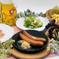 ◆気分は世界旅行【カジュアルコース&25種類飲み放題付き】スペイン産の生ハムやドイツ直輸入のジャーマンソーセージ、イタリアン定番のピザマルゲリータを盛り込んだコース料理!