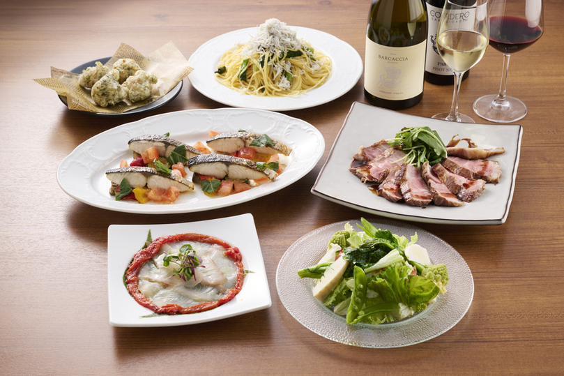 ★【スタジオーネ（季節の）コース】季節の食材を使った特別コース。旬の味わいとワインの組み合わせをゆったりとご堪能ください。