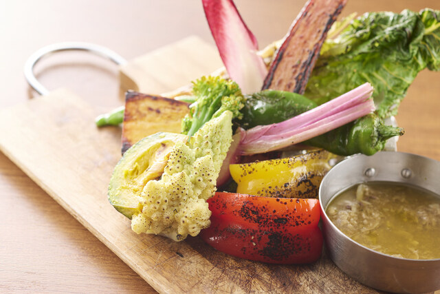 季節の焼き野菜　バーニャカウダーソース