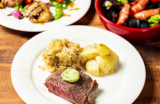 【平日ランチ】ドイツブッフェと選べるメイン・デザート食べ放題(90分)2,000円