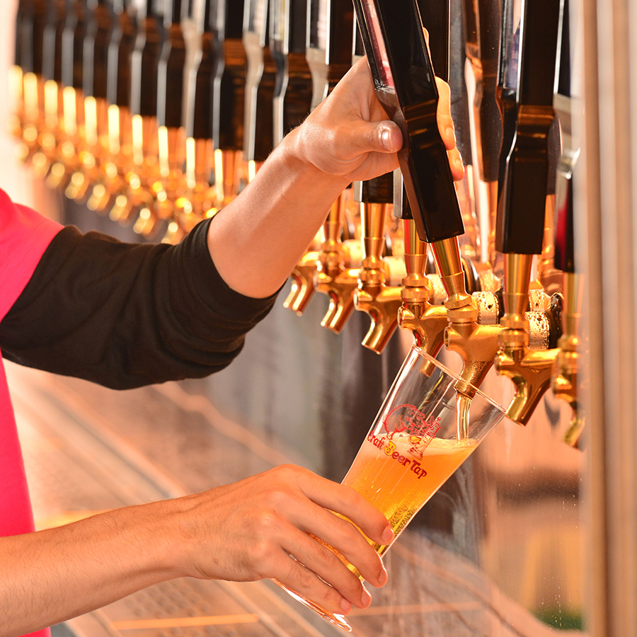 ★自社輸入だからできる 世界の樽生ビール10種類その他ドリンク50種類2時間飲み放題★3500円
