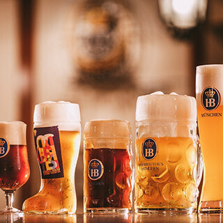 世界各国から集めた常18タップの樽生ビール