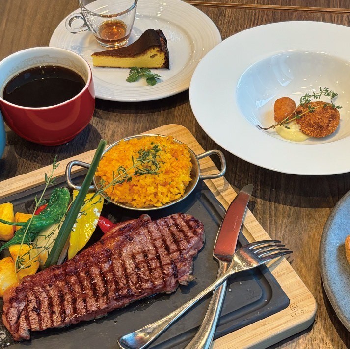 【ランチ贅沢ステーキコース】メインは選べるステーキ3種類にドリンク１杯と食後に自家製バスクチーズケーキとカフェ付き♪（4,500円⇒3,000円）