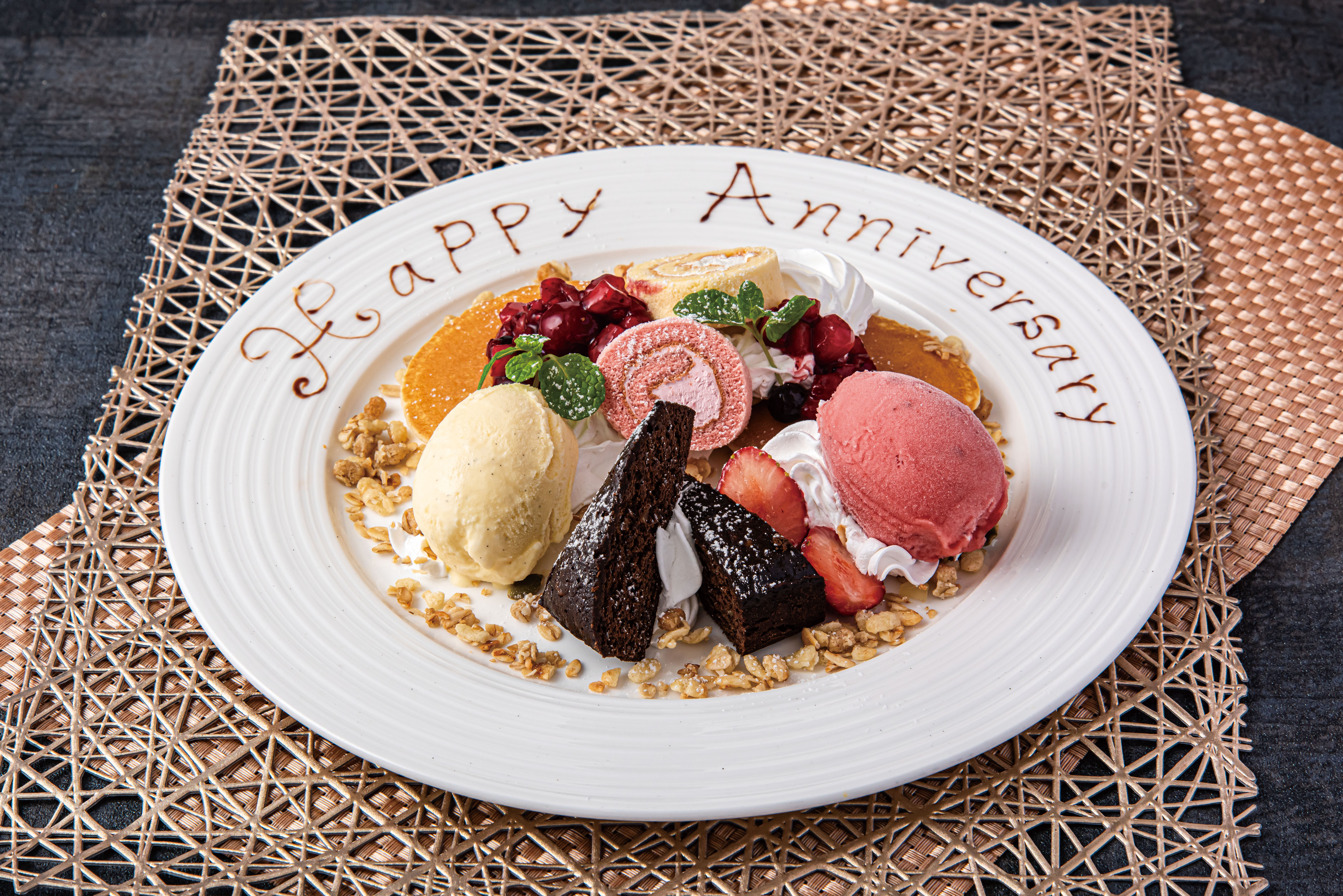 【誕生日＆記念日】デザートプレート2,948円（税・サ別）