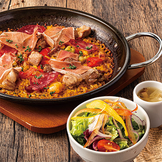 イベリコ豚のMIXパエリアランチ（サラダ・スープ付き）セット¥2,090（税込）