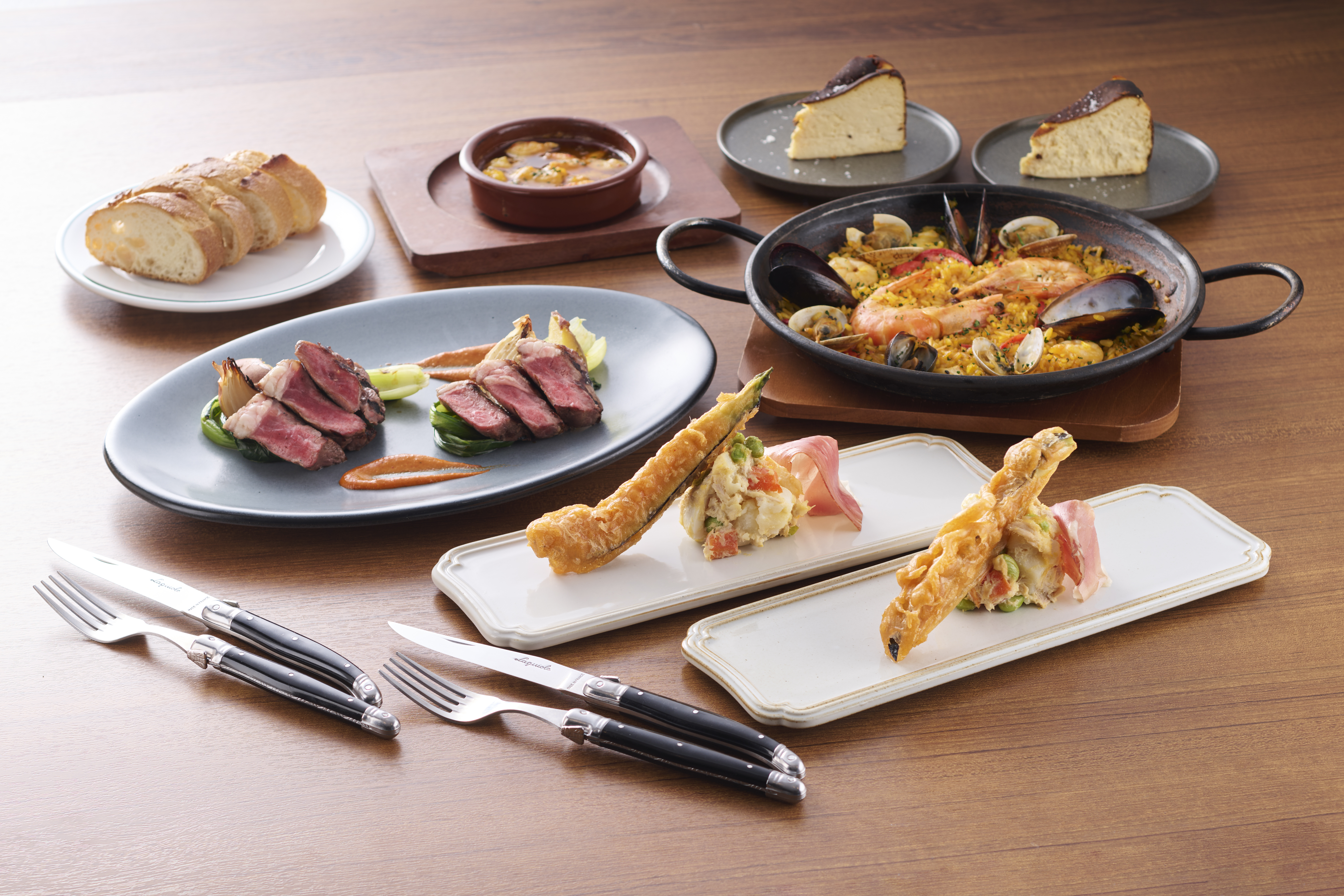【選べるパエリアコース】スペシャルセット全5品お一人様¥5,478（税込）