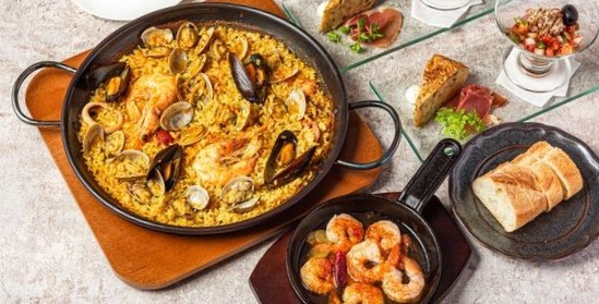 【ランチ限定価格！カヴァ付き】全9品5皿の選べるアヒージョやパエリア、セルベサコース♪
