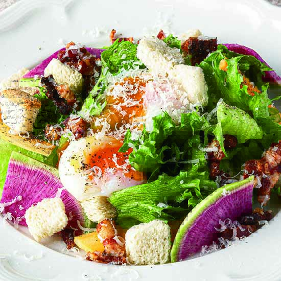 彩り野菜と 温泉卵の シーザーサラダ｜Caesar Salad with  Colorful Vegetables  & Soft-Boiled Egg
