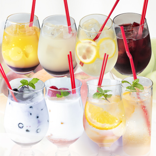 色鮮やかなモクテル（お酒ではありません）