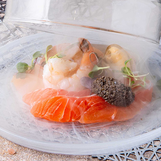 瞬間燻製　魚介の前菜3種盛り合わせ｜Tableside Smoked Trio of Seafood Appetizers